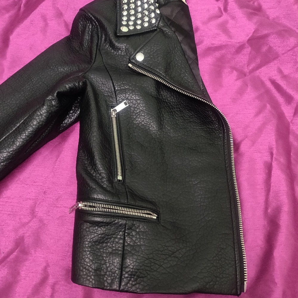 Michael Kors leather jacket 🧥 - Picture 7 of 9